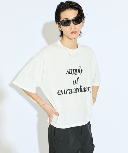Lui's（ルイス）の「【Neucon/ニューコン】メッセージグラフィッククロップドBIGT（Tシャツ/カットソー・メンズ・ブラック/グリーン/ホワイト・FREE）」の5枚目の写真