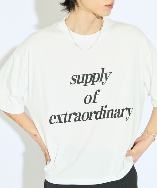 Lui's（ルイス）の「【Neucon/ニューコン】メッセージグラフィッククロップドBIGT（Tシャツ/カットソー・メンズ・ブラック/グリーン/ホワイト・FREE）」の6枚目の写真