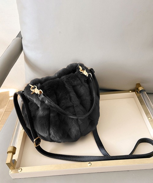 Jewelobe（ジュエローブ）の「【2ストラップ】フェイクファーラウンドバッグ（ハンドバッグ・レディース・ライトグレー/ブラック/ブラウン系その他/オフホワイト/チャコールグレー・FREE）」の20枚目の写真