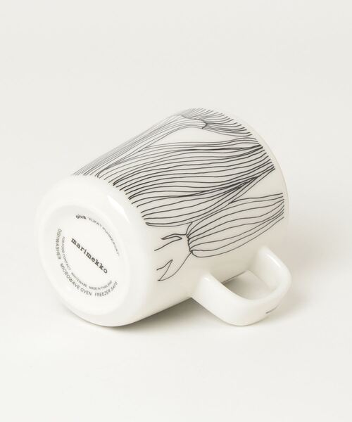 marimekko(マリメッコ)の「Kukat puhkeavat / mug 2,5dl(グラス/マグカップ/タンブラー・レディース・ブラック・FREE)」の8枚目の写真