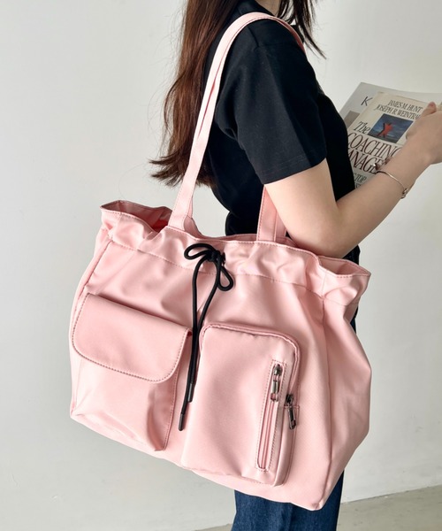 wears（ウェアーズ）の「10色展開【A4収納可／詳細動画付き】大容量 軽量 多収納トートバッグ ナイロン巾着バッグ（トートバッグ・レディース・ブラック/アイボリー/カーキ/ネイビー/チャコールグレー/ホワイト系その他/ライトブルー/ベージュ/イエロー/ピンク・FREE）」の10枚目の写真