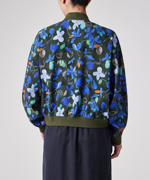 PS Paul Smith(ピーエスポールスミス)の「ウィメンズ "Cyclamen" ボマーブルゾン / 155325 JK349(ブルゾン・レディース・カーキ・38/40)」の7枚目の写真