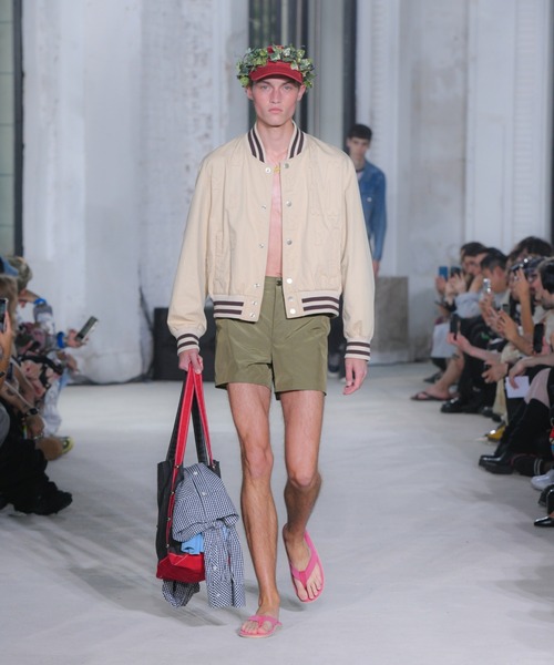 MASU（エムエーエスユー）の「PLEATED TOTE BAG（トートバッグ・メンズ・チャコールグレー/クリーム・ONE SIZE）」の4枚目の写真