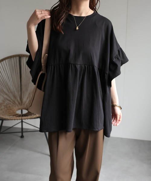 ap retro(アプレトロ)の「ペプラムフリルTee / フレンチスリーブフリルプルオーバー《動画あり》(Tシャツ/カットソー・レディース・チャコール/レッド/アイボリー/ブラック/グリーン/ホワイト・FREE)」の1枚目の写真