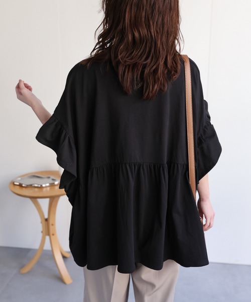 ap retro(アプレトロ)の「ペプラムフリルTee / フレンチスリーブフリルプルオーバー《動画あり》(Tシャツ/カットソー・レディース・チャコール/レッド/アイボリー/ブラック/グリーン/ホワイト・FREE)」の16枚目の写真