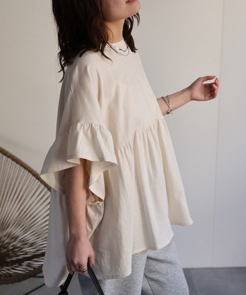 ap retro(アプレトロ)の「ペプラムフリルTee / フレンチスリーブフリルプルオーバー《動画あり》(Tシャツ/カットソー・レディース・チャコール/レッド/アイボリー/ブラック/グリーン/ホワイト・FREE)」の8枚目の写真