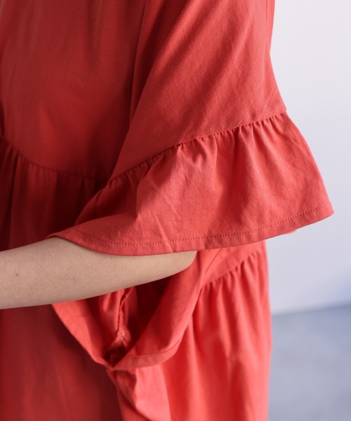 ap retro（アプレトロ）の「ペプラムフリルTee / フレンチスリーブフリルプルオーバー《動画あり》（Tシャツ/カットソー・レディース・チャコール/レッド/アイボリー/ブラック/グリーン/ホワイト・FREE）」の8枚目の写真