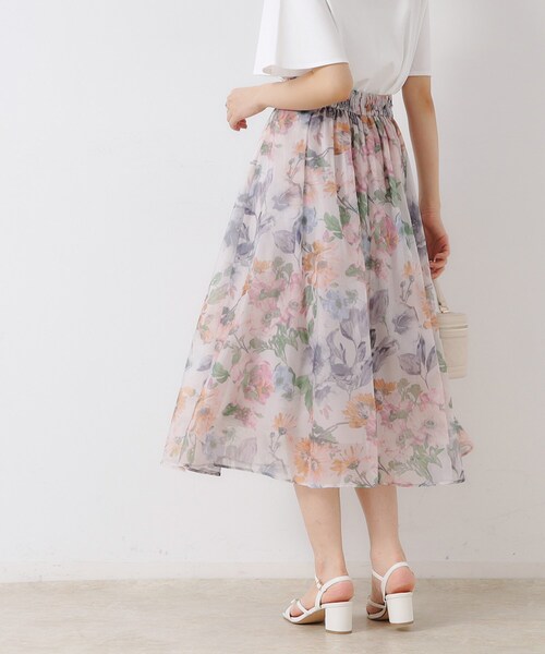 couture brooch(クチュールブローチ)の「【一枚で着映える・華やか・上品】Summerオーガンフルールスカート(スカート・レディース・ライトグレー系/ブラック系/ベージュ系その他4・36/38/40/42)」の7枚目の写真