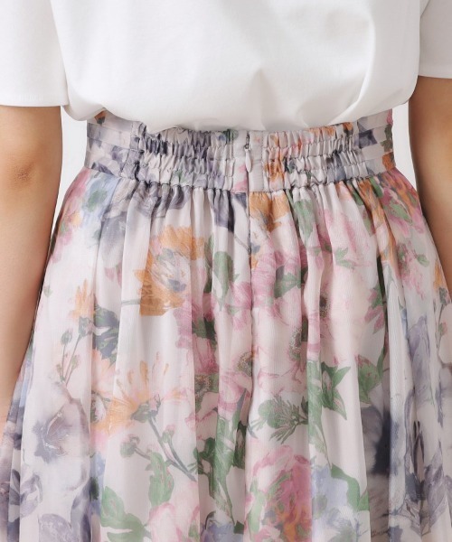 couture brooch(クチュールブローチ)の「【一枚で着映える・華やか・上品】Summerオーガンフルールスカート(スカート・レディース・ライトグレー系/ブラック系/ベージュ系その他4・36/38/40/42)」の5枚目の写真