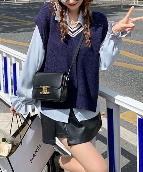 sevens(セブンズ)の「【sevens】VEST Vネックスクールニットベスト(ベスト・レディース・アイボリー/ネイビー・FREE)」の2枚目の写真