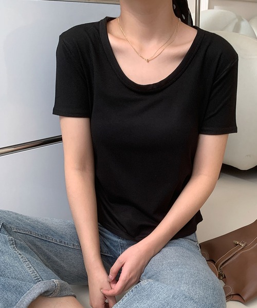 LOWO(ロワ)の「サイドタックUネックTシャツ カットソー(Tシャツ/カットソー・レディース・ブルー/ブラック/カーキ/モカ/ホワイト/ブラウン/ピンク・FREE)」の1枚目の写真