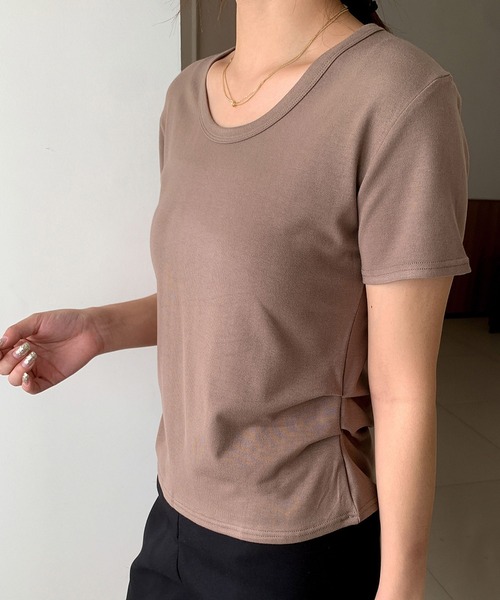LOWO(ロワ)の「サイドタックUネックTシャツ カットソー(Tシャツ/カットソー・レディース・ブルー/ブラック/カーキ/モカ/ホワイト/ブラウン/ピンク・FREE)」の5枚目の写真