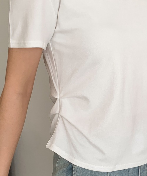LOWO(ロワ)の「サイドタックUネックTシャツ カットソー(Tシャツ/カットソー・レディース・ブルー/ブラック/カーキ/モカ/ホワイト/ブラウン/ピンク・FREE)」の8枚目の写真
