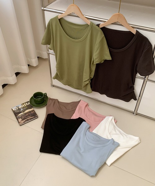 LOWO(ロワ)の「サイドタックUネックTシャツ カットソー(Tシャツ/カットソー・レディース・ブルー/ブラック/カーキ/モカ/ホワイト/ブラウン/ピンク・FREE)」の15枚目の写真