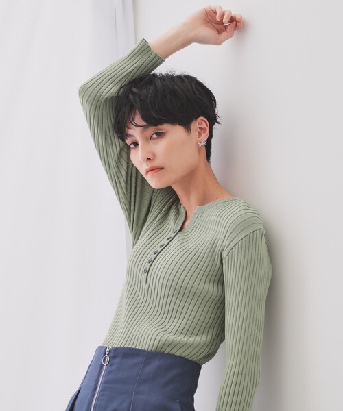 【おすすめ！】AMI Paris グリーン リブ ヘンリーネック おすすめ！】AMI Paris グリーン リブ ヘンリーネック (AMI