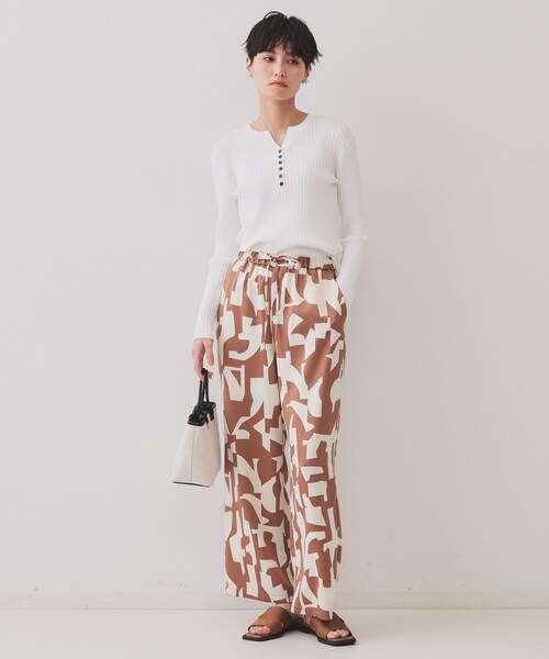 OPAQUE.CLIP（オペークドットクリップ）の「ヘンリーネックリブニット【洗濯機洗い可】（ニット/セーター・レディース・スモーキーグリーン系/ネイビー/ホワイト・38/40/42）」の20枚目の写真