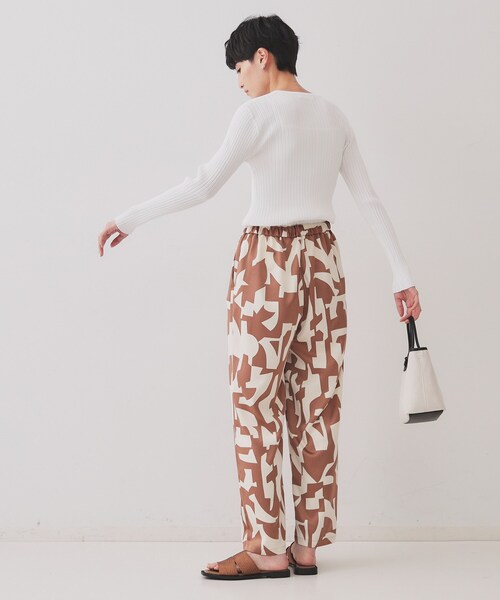 OPAQUE.CLIP（オペークドットクリップ）の「ヘンリーネックリブニット【洗濯機洗い可】（ニット/セーター・レディース・スモーキーグリーン系/ネイビー/ホワイト・38/40/42）」の19枚目の写真