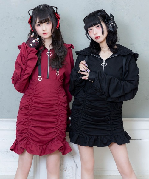 DearMyLove(ディアマイラブ)の「ハートスタッズギャザー裏毛ワンピース(ワンピース・レディース・ボルドー/ホワイト/チャコールグレー/ブラック・3L/LL/LARGE/MEDIUM)」の2枚目の写真