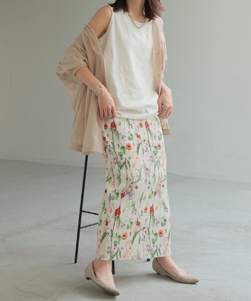 HUG.U(ハグユー)の「花柄プリーツスカート(スカート・レディース・ブラック/ホワイト・FREE)」の17枚目の写真