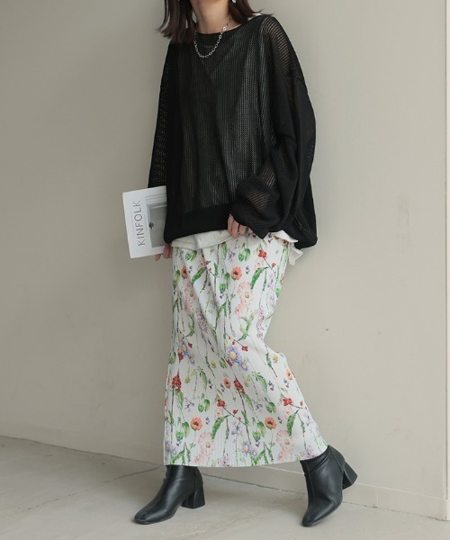 HUG.U(ハグユー)の「花柄プリーツスカート(スカート・レディース・ブラック/ホワイト・FREE)」の14枚目の写真