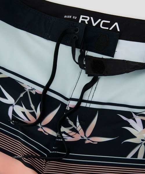 新品　25年春夏 RVCAルーカ　水陸両用ボードショーツ　黒　XL 専用 今季新品 セール RVCA ルーカ 水陸両用ボードショーツ 黒 L