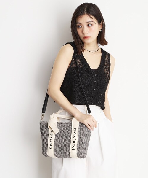 THE SHOP TK (ザ ショップ ティーケー )の「ロゴ雑材バッグ(ショルダーバッグ・レディース・ベージュ系その他2/ベージュ系その他7/チャコール・00)」の17枚目の写真