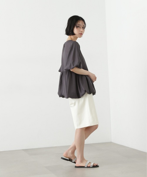 N.(N. Natural Beauty Basic)(エヌエヌナチュラルビューティーベーシック)の「シアーペプラムブラウス(シャツ/ブラウス・レディース・チャコールグレー/ライトグリーン/ベージュ・MEDIUM)」の10枚目の写真