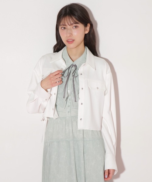 JILL by JILL STUART（ジルバイジルスチュアート）の「◇サイドリボンショート丈シャツ（シャツ/ブラウス・レディース・ブルー/インディゴブルー/ホワイト・FREE）」の5枚目の写真