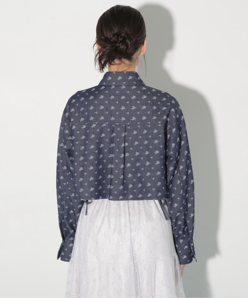 JILL by JILL STUART（ジルバイジルスチュアート）の「◇サイドリボンショート丈シャツ（シャツ/ブラウス・レディース・ブルー/インディゴブルー/ホワイト・FREE）」の17枚目の写真
