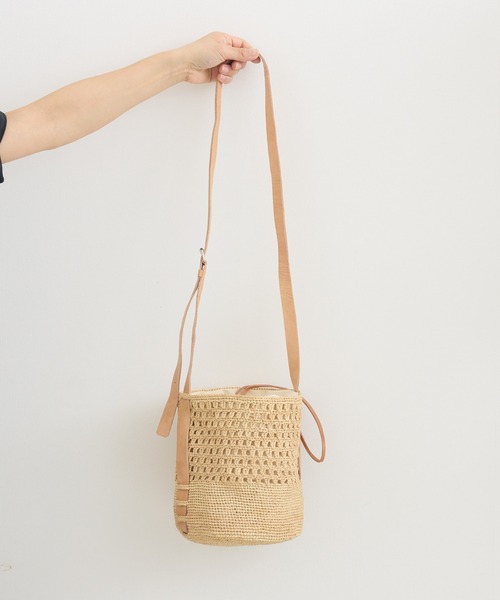 KATHARINE ROSS（キャサリンロス）の「【KATHARINE ROSS】【MADE IN MADA】ショルダーバッグ（ショルダーバッグ・レディース・ブラック/キャメル・MEDIUM）」の17枚目の写真