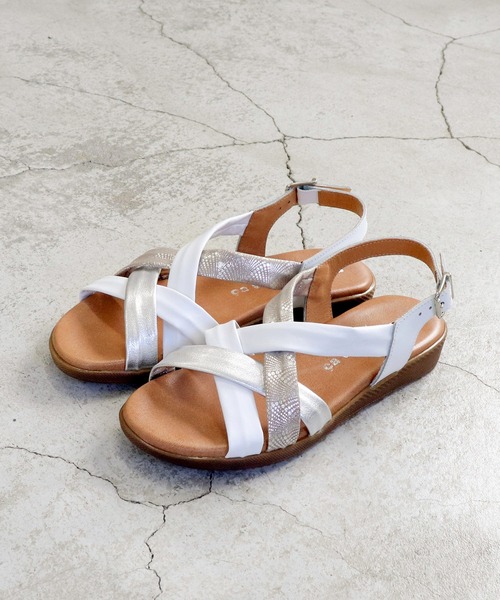 cava cava（サヴァサヴァ）の「ソフトレザーストラップサンダル　3385025（サンダル・レディース・ブラック/ホワイト/ライトグリーン・22.5cm/23cm/23.5cm/24cm/24.5cm）」の12枚目の写真