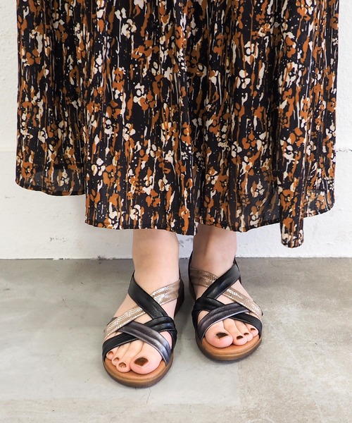 cava cava（サヴァサヴァ）の「ソフトレザーストラップサンダル　3385025（サンダル・レディース・ブラック/ホワイト/ライトグリーン・22.5cm/23cm/23.5cm/24cm/24.5cm）」の15枚目の写真