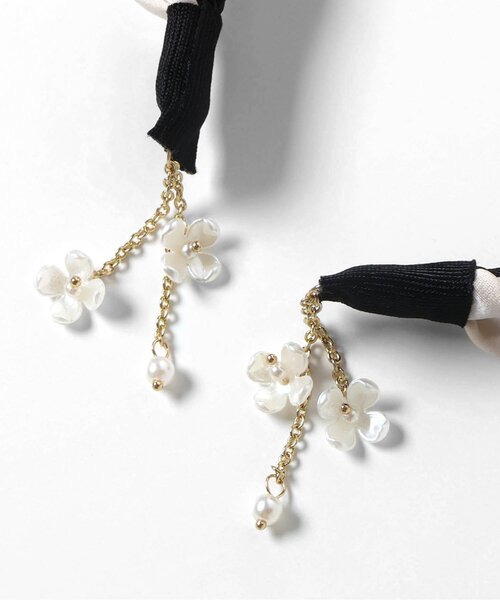 apres les cours(アプレレクール)の「イヤリング付きサテンカチューシャ(カチューシャ・キッズ・アイボリー・FREE)」の12枚目の写真