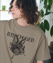 UN-FILLED（アンフィルド）の「mt9711- GERBERA DOG HEAVY WEIGHT T-SHIRT Tシャツ（Tシャツ/カットソー）」