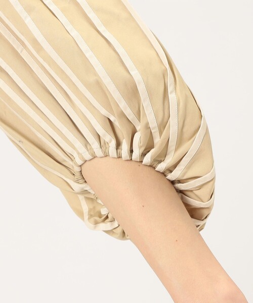 TOMORROWLAND (トゥモローランド)の「BODICE STUDIO V neck midi Vネックドレス(ワンピース・レディース・ライトベージュ・XS)」の8枚目の写真