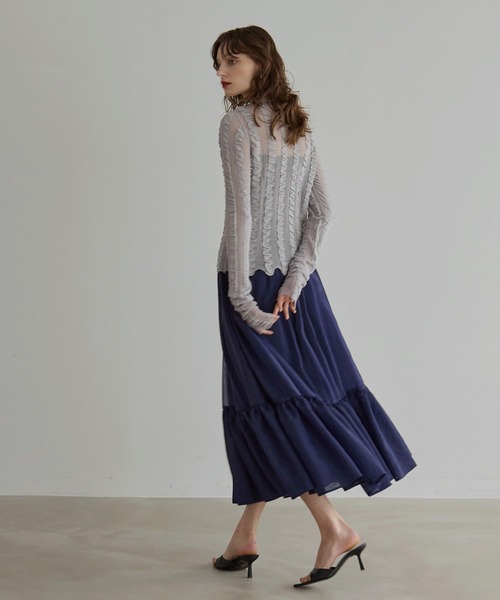 MIELI INVARIANT(ミエリインヴァリアント)の「Shirring Stripe Knit Tops(ニット/セーター・レディース・ブルーグレー/ブラック/クリーム・FREE)」の11枚目の写真
