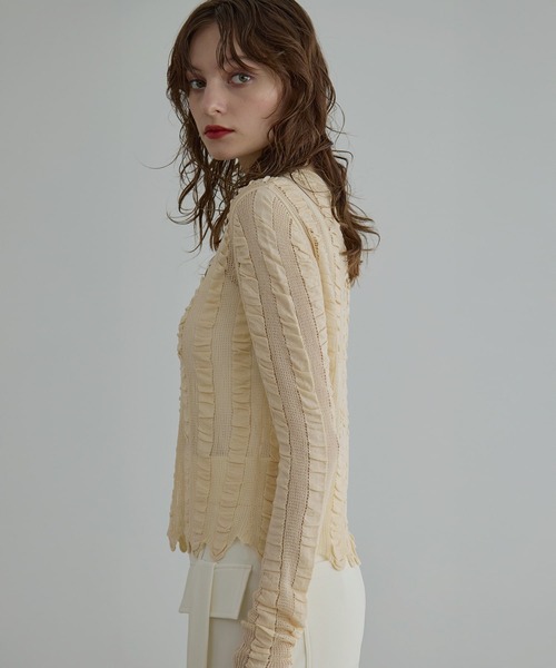 MIELI INVARIANT(ミエリインヴァリアント)の「Shirring Stripe Knit Tops(ニット/セーター・レディース・ブルーグレー/ブラック/クリーム・FREE)」の17枚目の写真