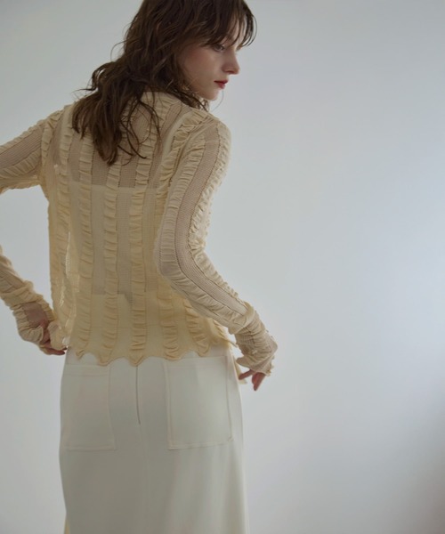 MIELI INVARIANT(ミエリインヴァリアント)の「Shirring Stripe Knit Tops(ニット/セーター・レディース・ブルーグレー/ブラック/クリーム・FREE)」の18枚目の写真