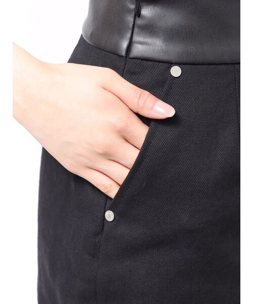 MURUA（ムルーア）の「フェイクレザーミニポケットミニスカート（スカート・レディース・ブラック/アイボリー・2/1）」の22枚目の写真