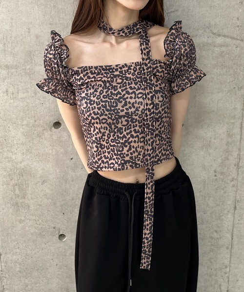 GLAMOROUS JANE(グラマラスジェーン)の「ストール付レオパード柄クロップド丈トップス(Tシャツ/カットソー・レディース・ブラウン・FREE)」の6枚目の写真