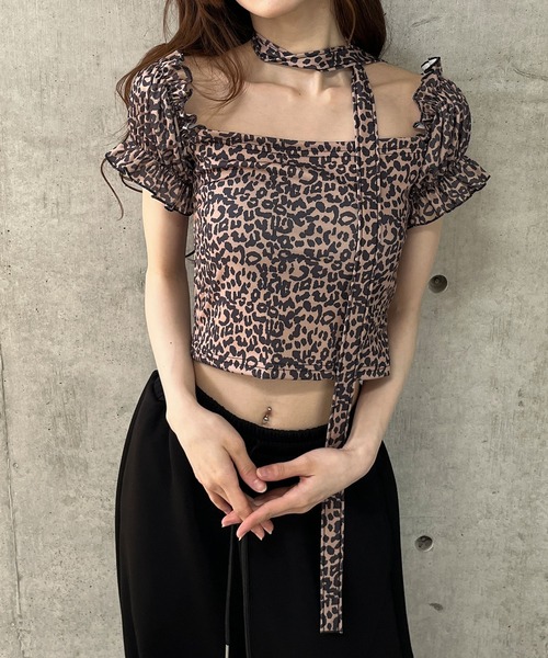 GLAMOROUS JANE(グラマラスジェーン)の「ストール付レオパード柄クロップド丈トップス(Tシャツ/カットソー・レディース・ブラウン・FREE)」の5枚目の写真