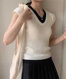 aimoha（アイモハ）の「配色Vネック ノースリーブニットトップス（Tシャツ/カットソー）」