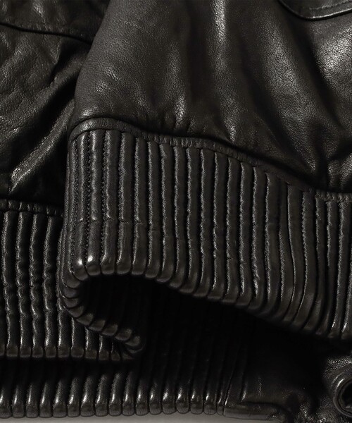 BEAMS(ビームス)の「ワイドショートフィット G-1 シープレザー ダウンジャケット(ダウンジャケット/コート・メンズ・ブラック/ダークブラウン・S/M/L/XL)」の6枚目の写真