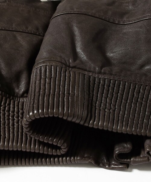 BEAMS(ビームス)の「ワイドショートフィット G-1 シープレザー ダウンジャケット(ダウンジャケット/コート・メンズ・ブラック/ダークブラウン・S/M/L/XL)」の18枚目の写真