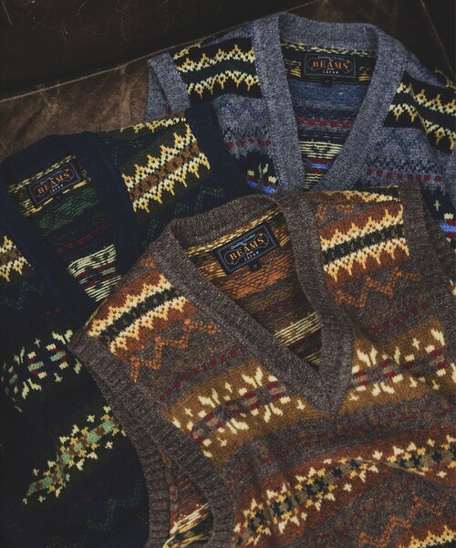 BEAMS PLUS(ビームスプラス)の「Knit Vest Fair isle Pattern(ベスト・メンズ・グレー/ライトブラウン・XL/L/M/S)」の3枚目の写真