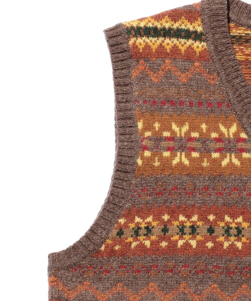 BEAMS PLUS(ビームスプラス)の「Knit Vest Fair isle Pattern(ベスト・メンズ・グレー/ライトブラウン・XL/L/M/S)」の17枚目の写真