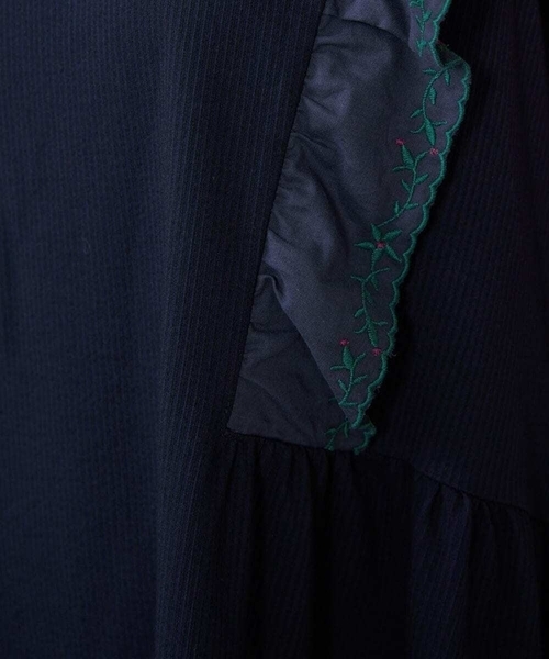 Jocomomola（ホコモモラ）の「Hiedra 刺繍フリル付きノースリーブワンピース（ワンピース・レディース・サンドベージュ/ネイビー・40）」の9枚目の写真