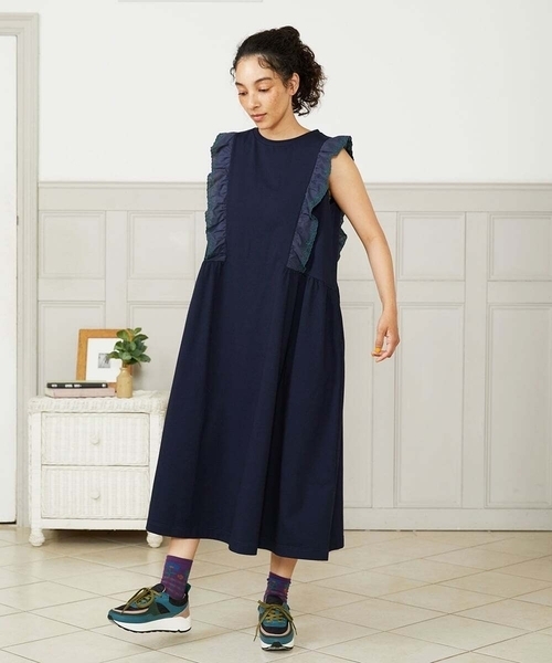 Jocomomola（ホコモモラ）の「Hiedra 刺繍フリル付きノースリーブワンピース（ワンピース・レディース・サンドベージュ/ネイビー・40）」の10枚目の写真