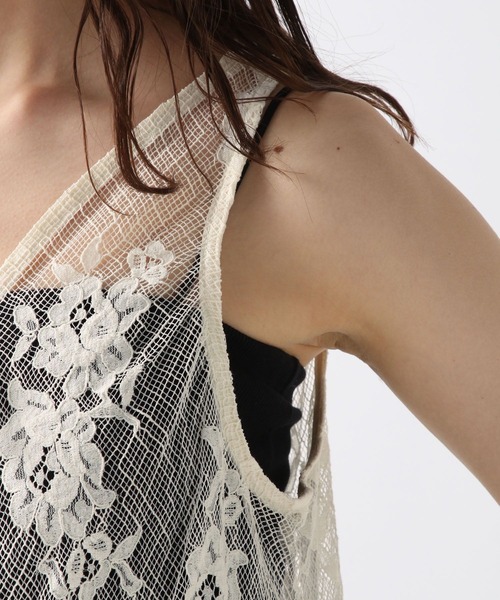 FOREVER 21（フォーエバー トゥエンティーワン）の「【2025SS】レースロングジレ（ベスト・レディース・ホワイト系その他・FREE）」の4枚目の写真