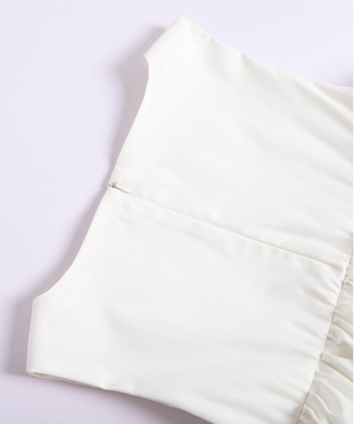 AMELY（エミリー）の「ティアードレーストップス（Tシャツ/カットソー・レディース・ホワイト/ブラック・フリー）」の5枚目の写真